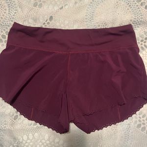Lululemon scallop hem shorts